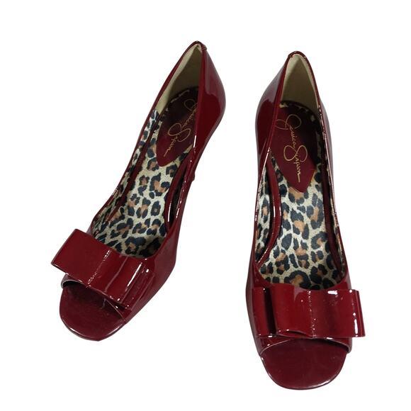 JESSICA SIMPSON! RICH RUBY RED PATENT LEATHER BOW FRONT PUMPS, HEELS! SZ 8B - Picture 3 of 10